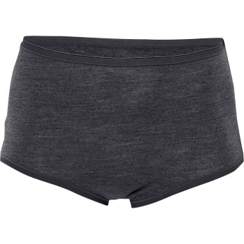 Opdag den ultimative komfort med JBS of Denmark Trusser Wool Maxi Brief i mørkgrå, designet specielt til den moderne kvinde. Disse trusser kombinerer naturlig uld med et stilfuldt design, hvilket giver en luksuriøs følelse mod huden. Den høje talje tilbyder ekstra støtte og en flatterende pasform, samtidig med at materialet sikrer varme og åndbarhed. De er perfekte til både hverdagsbrug og særlige anledninger, hvor du ønsker at føle dig ekstra godt tilpas.

**Hovedegenskaber:**
- Fremstillet af blød og åndbar uld.
- Høj talje for optimal støtte.
- Stilfuldt mørkgråt design.
- Komfortable sømme, der ikke irriterer huden.
- Ideelle til både hverdag og festlige lejligheder.
- Maskinvaskbare for nem vedligeholdelse.