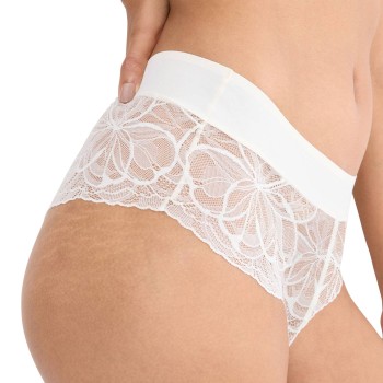 Triumph Body Make-Up Illusion Lace Shorty