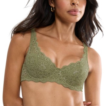 Triumph Amourette Wired Bra With Lace