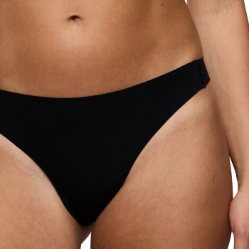 Triumph Smart Invisible String