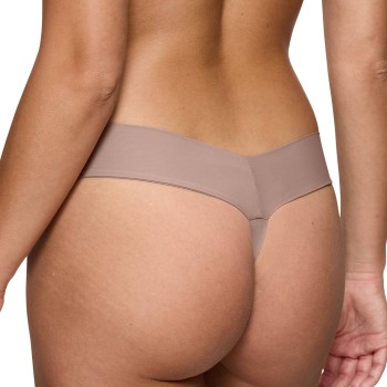 Triumph Body Make-Up Illusion String