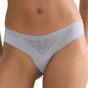 Triumph Aura Spotlight Brazilian Brief