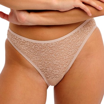 Freya Serenne Brief