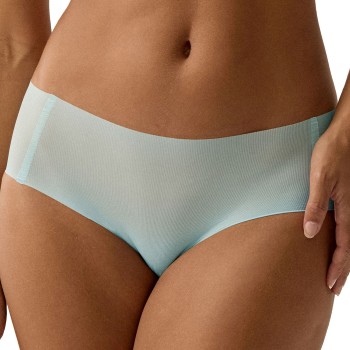 Naturana The Wednesday Invisible Full Brief