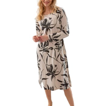 Trofe Graphic Log Sleeved Nightdress