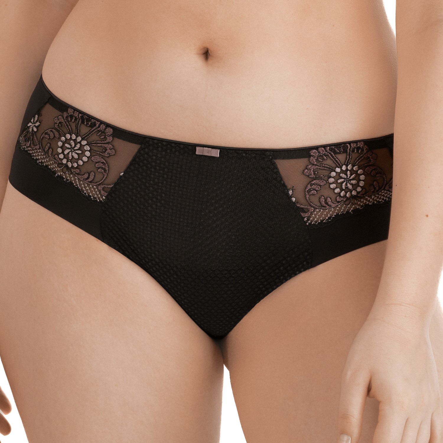 Felina Conturelle Festival Brief