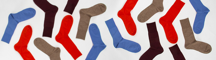 Socken in unterschiedlichsten Farben für Damen und Herren
